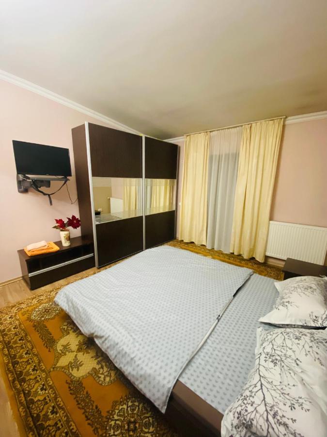 Central House Oradea Εξωτερικό φωτογραφία